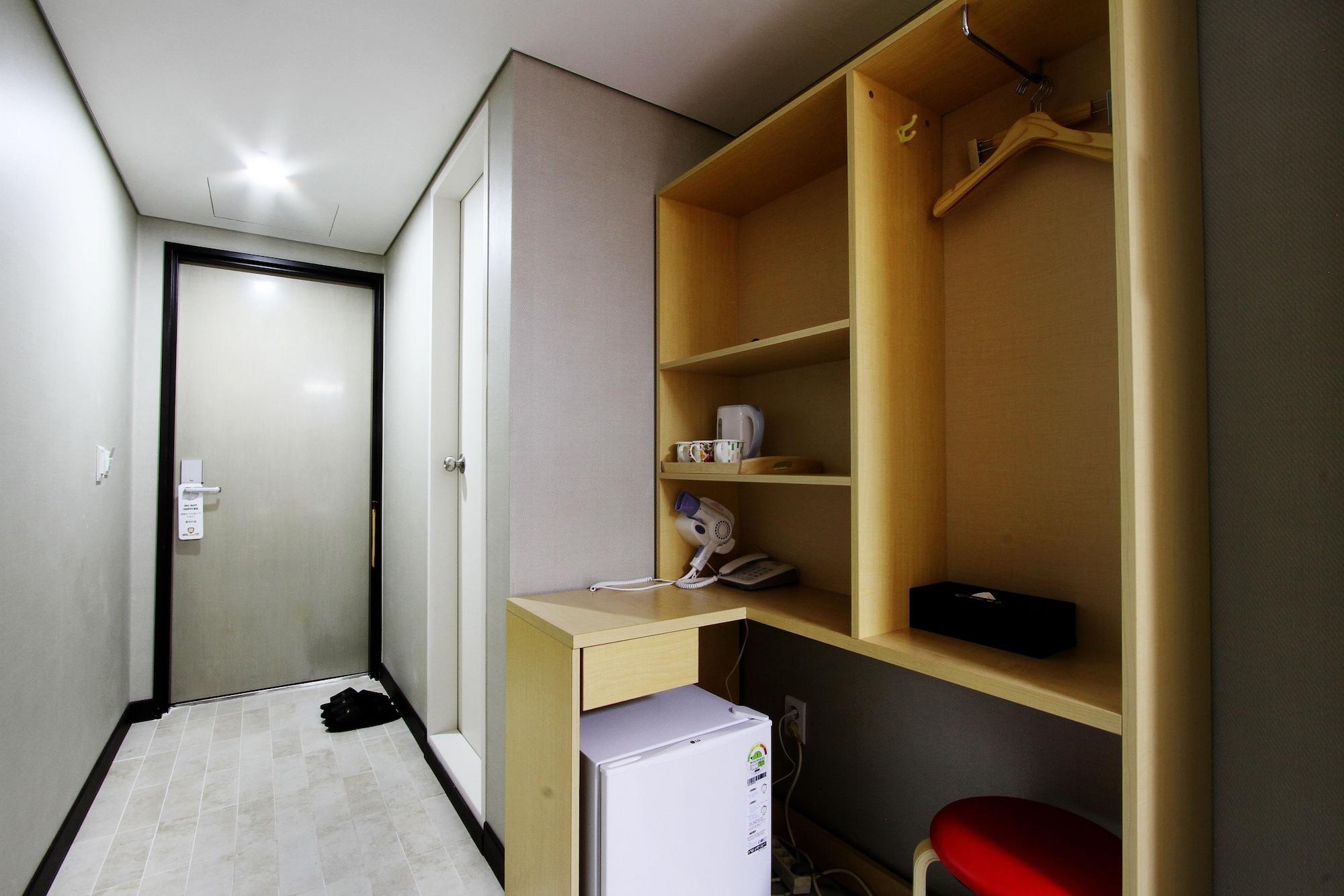 Hotel Cozy Myeongdong Seoul Exterior photo